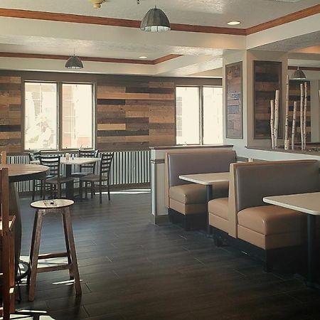 Mojave Edge Hotel Мъскийт Екстериор снимка