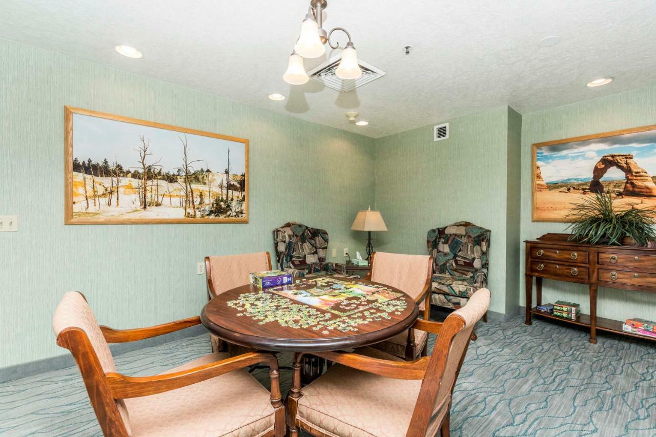 Mojave Edge Hotel Мъскийт Екстериор снимка